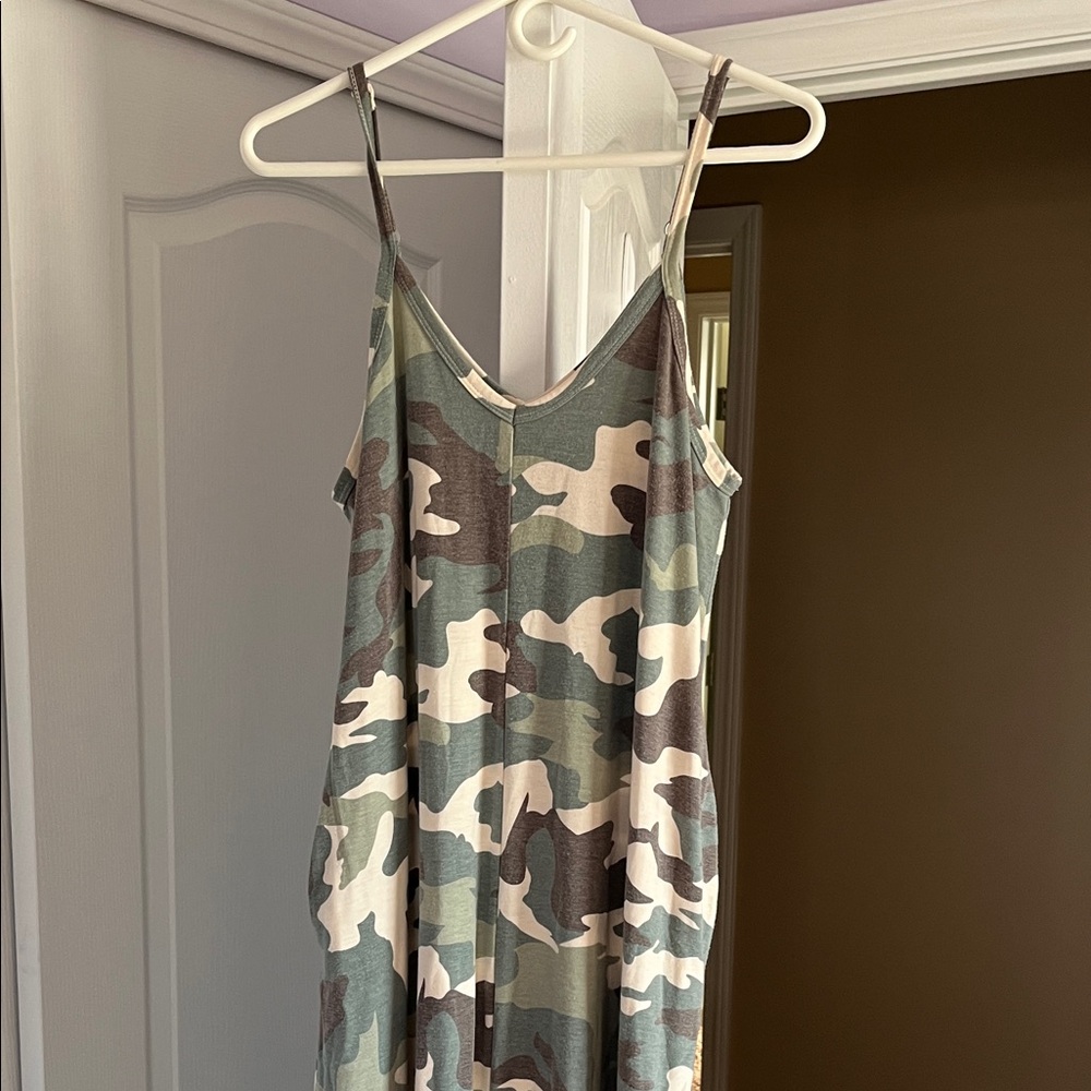 Zenana Outfitters Gray and Cream Dress